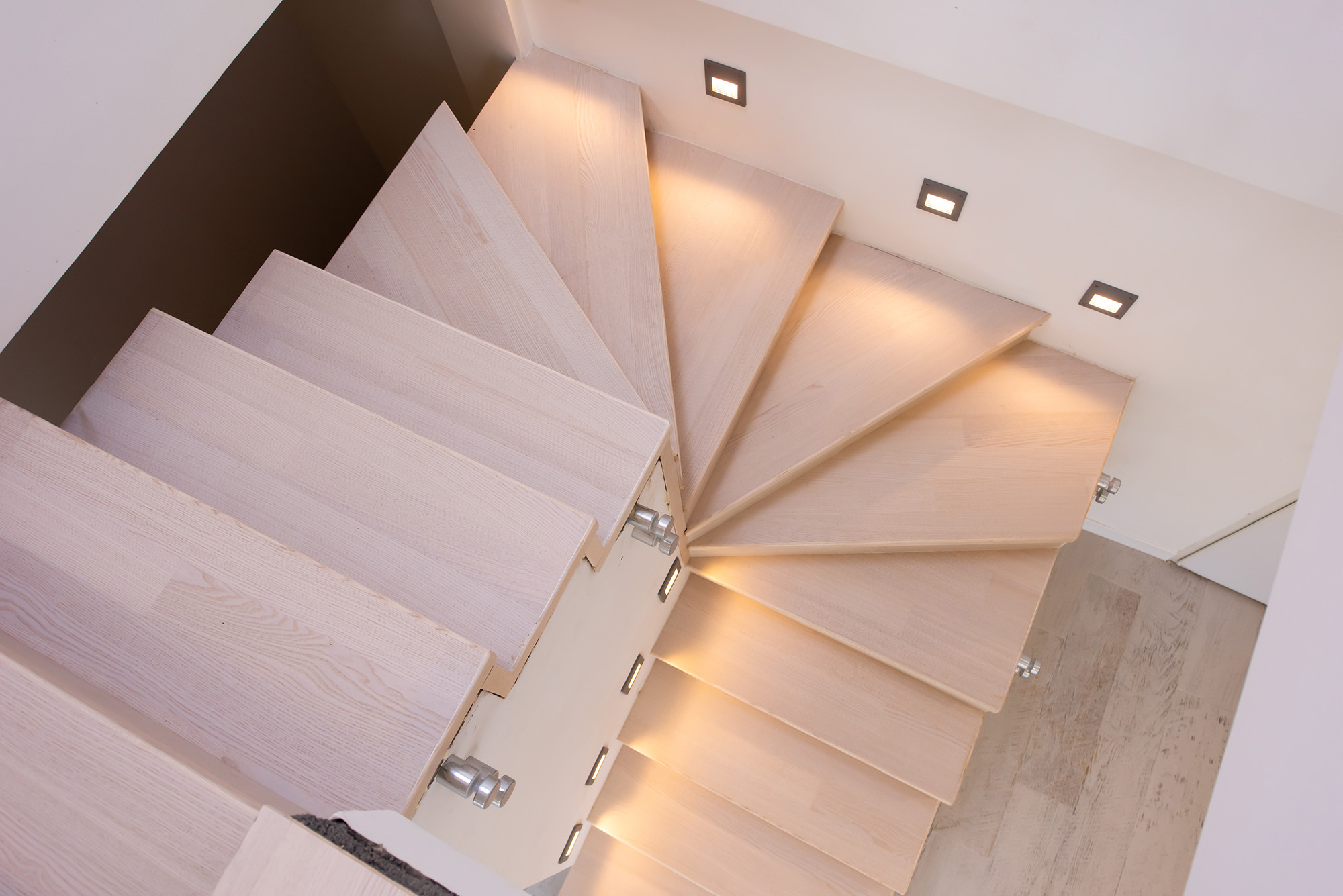 Laminate vs luxury vinyl flooring Coral Springs, FL