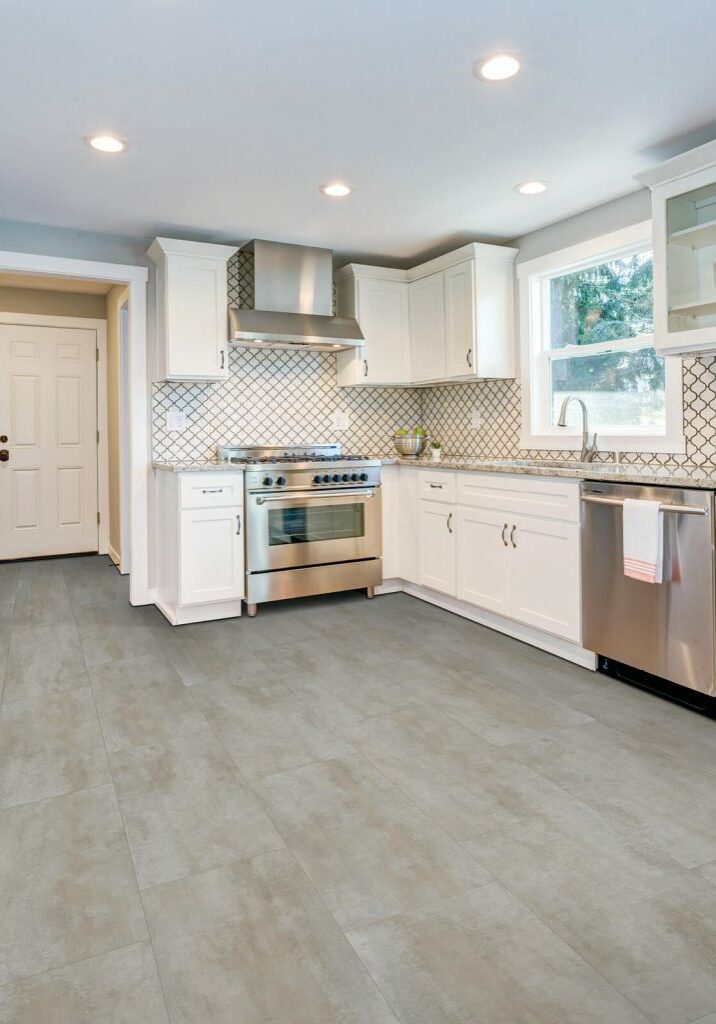 Laminate Flooring | Dolphin Carpet & Tile