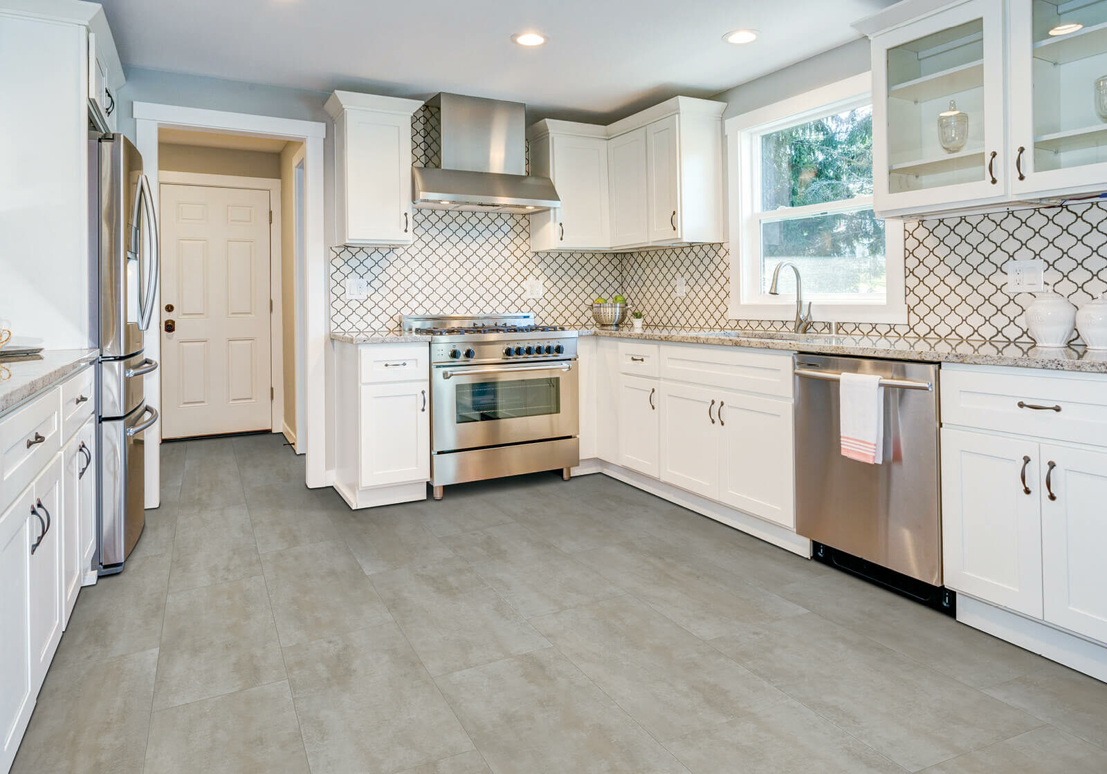 Laminate Flooring | Dolphin Carpet & Tile