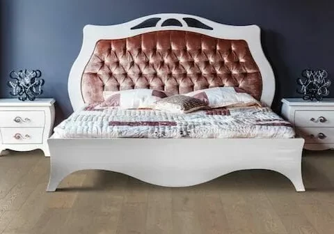 engineered-hardwood-floors-in-master-bedroom-portrait Bedroom Hardwood | Dolphin Carpet & Tile