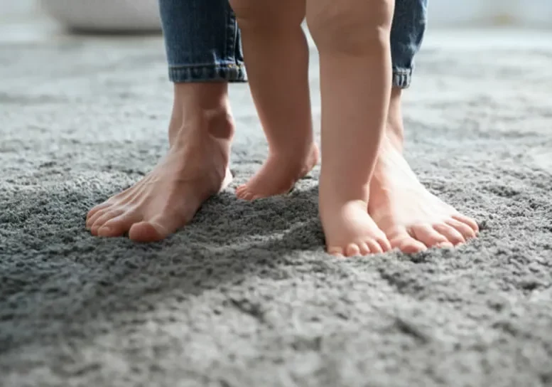 feet-on-carpet-landscape